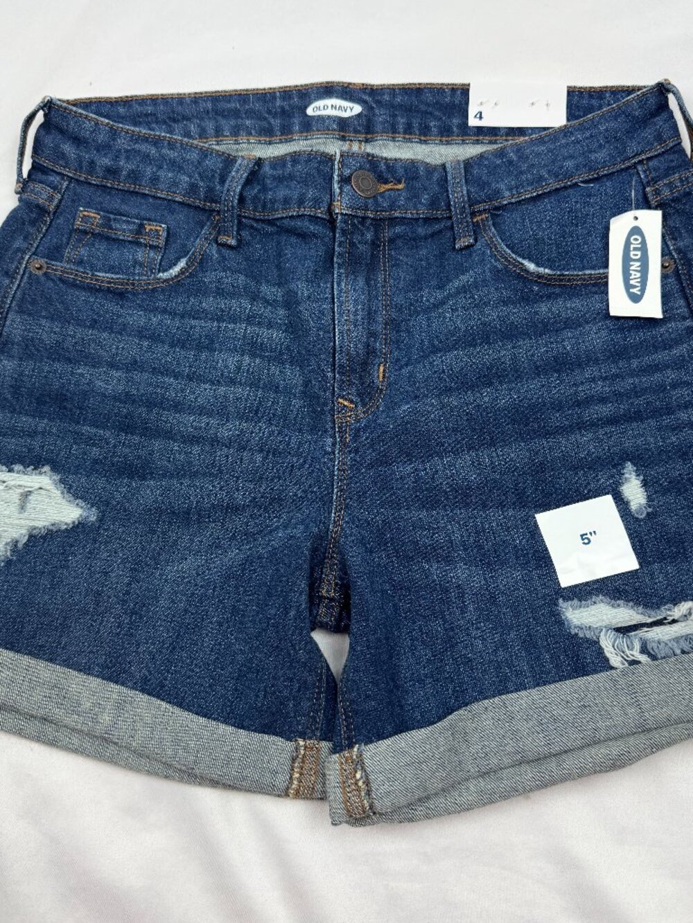 NWT Old Navy Women’s Size 4 Mid Rise Denim Shorts 5” Inseam Distressed Cuffed